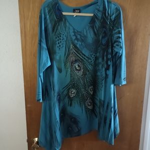 Jostar XL Peacock sleeve tunic
